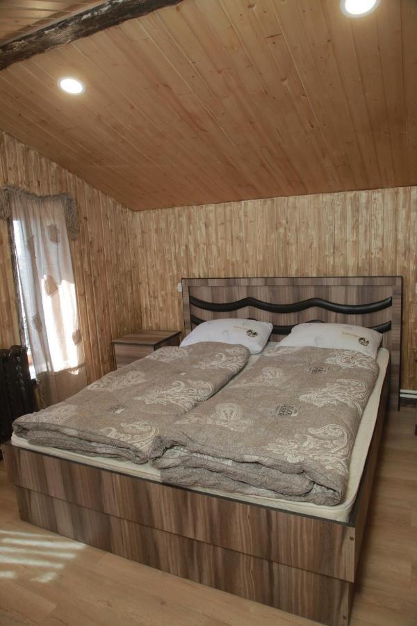 Fish Hotel Akhalkalaki ภายนอก รูปภาพ