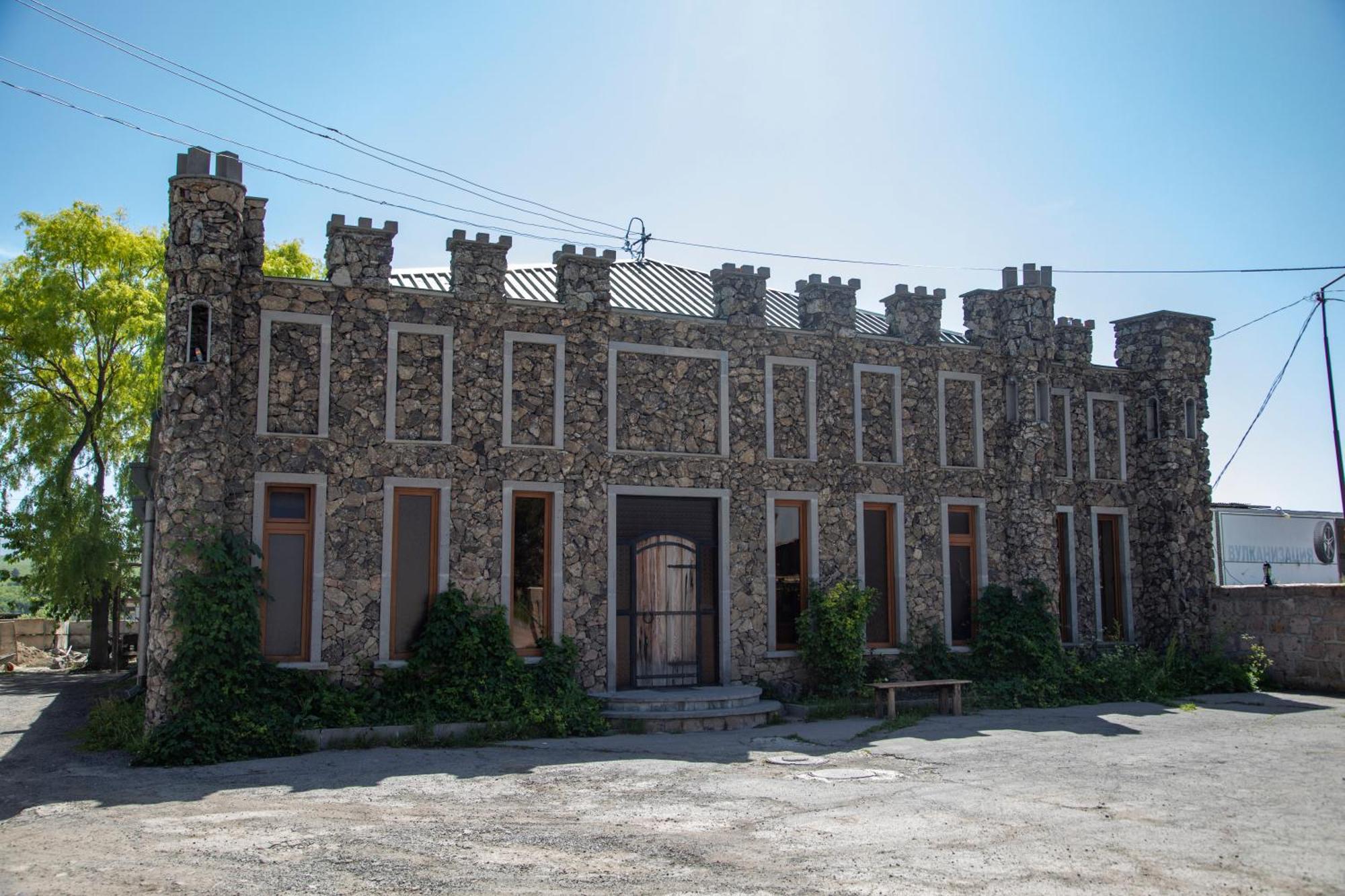 Fish Hotel Akhalkalaki ภายนอก รูปภาพ